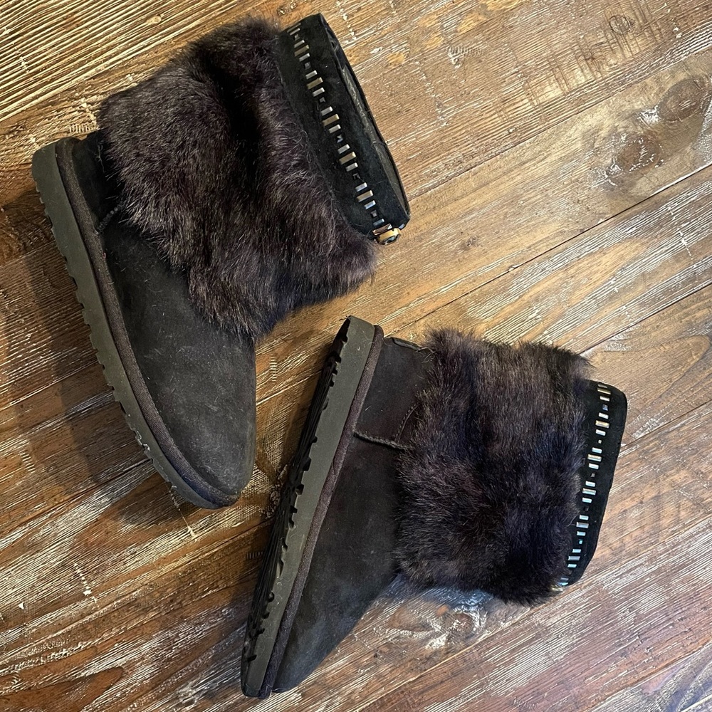 UGG Australia Women’s Crystal Lamb Fur Boot Sz 6